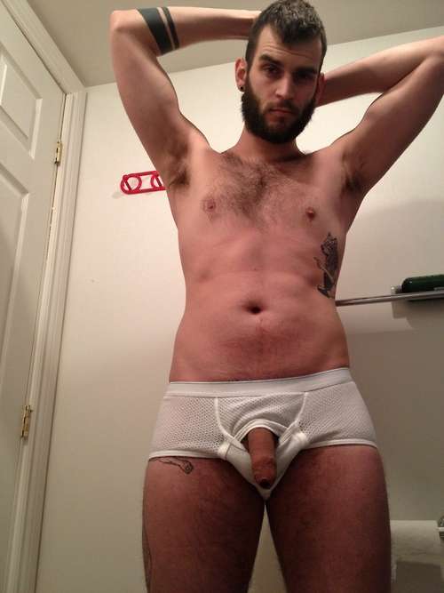 i fucking love used undies, got any you wanna see on me?