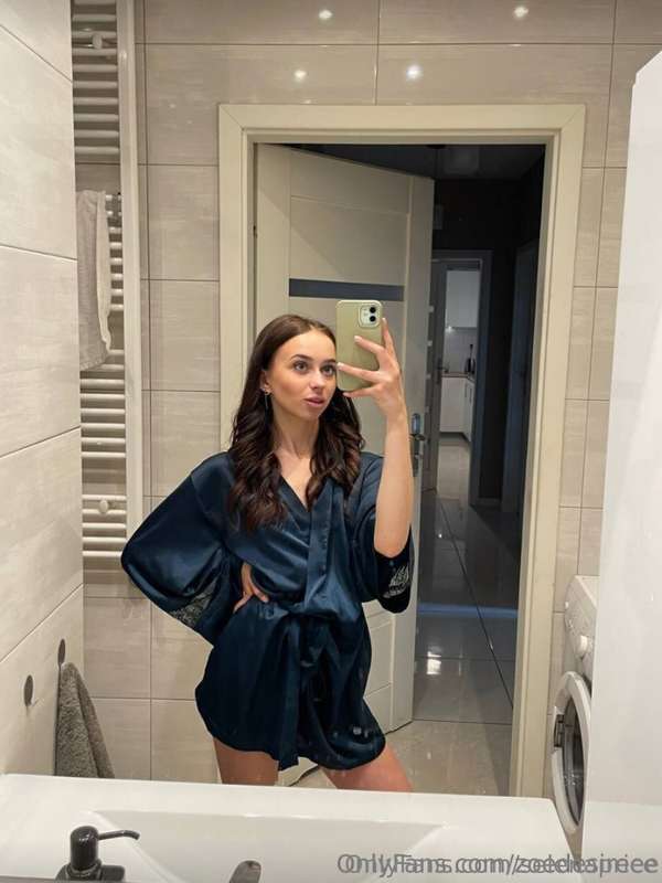 This is the cutest girl @daisyy_vip you've ever seen🥰 Uncove..