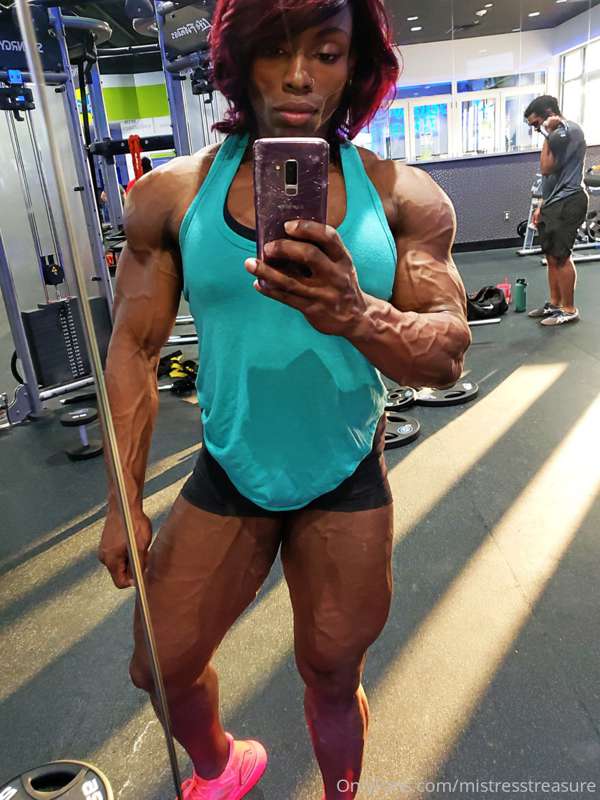 Muscle Talk equals Shredded Sunday and Muscle Monday
video p.. 2